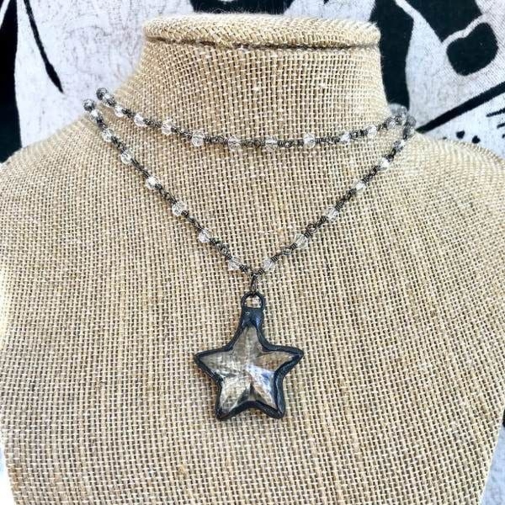 raw & rebellious star necklace